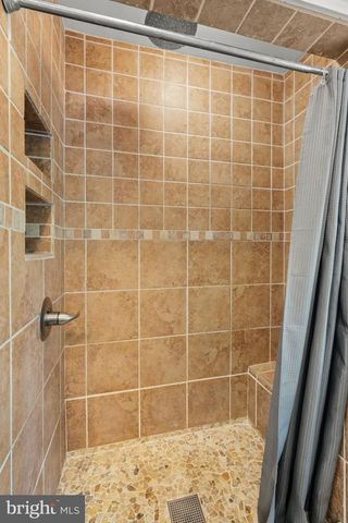 131 N HAWTHORNE AVE, Langhorne, PA 19047
