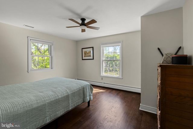 131 N HAWTHORNE AVE, Langhorne, PA 19047