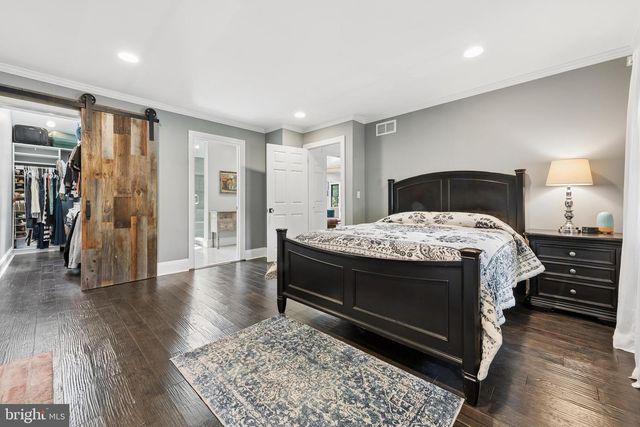 6 KINGS CT, Pennington, NJ 08534