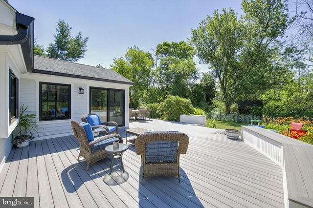 6 KINGS CT, Pennington, NJ 08534