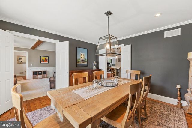6 KINGS CT, Pennington, NJ 08534