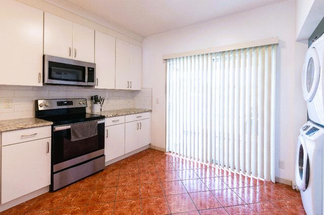 3165 SW 50th Street, Fort Lauderdale, FL 33312
