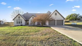 336 Crest Circle DR, San Marcos, TX 78666