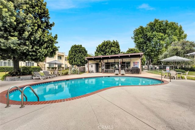 11813 Runnymede Street 43, North Hollywood, CA 91605