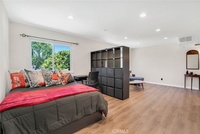 11813 Runnymede Street 43, North Hollywood, CA 91605
