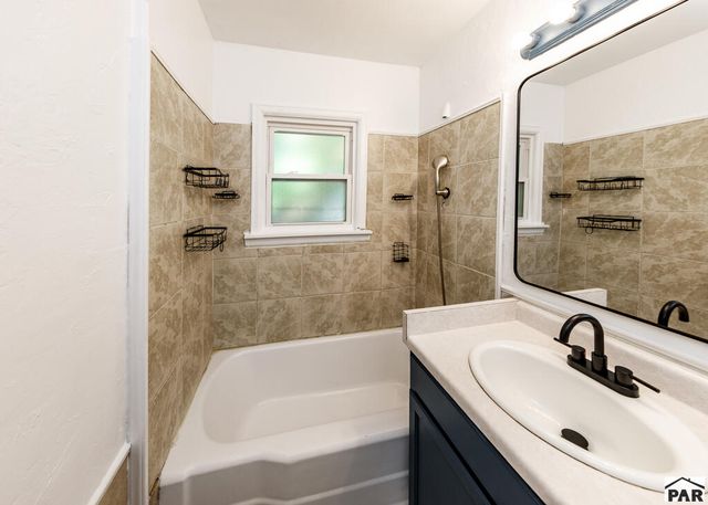 825 Bragdon Ave, Pueblo, CO 81004