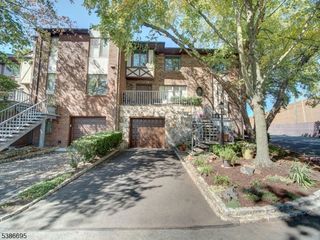 900 Valley Road E-6 E-6, Clifton City, NJ 07013