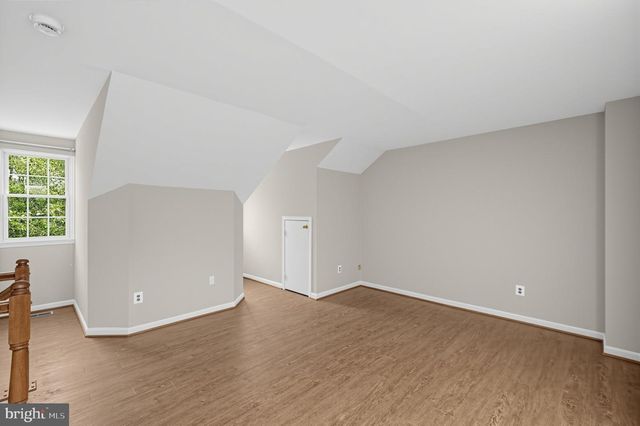 8893 EAGLE ROCK LN, Springfield, VA 22153