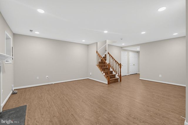 8893 EAGLE ROCK LN, Springfield, VA 22153