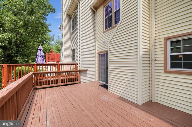 8893 EAGLE ROCK LN, Springfield, VA 22153