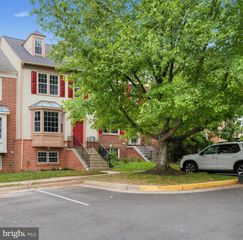 8893 EAGLE ROCK LN, Springfield, VA 22153