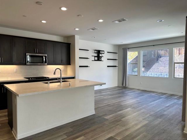 1031 Calle Deceo, Chula Vista, CA 91913