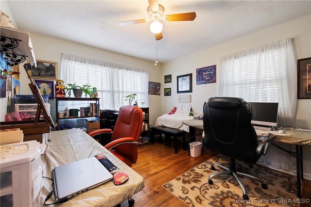 1528 E 8th Street, Jeffersonville, IN 47130