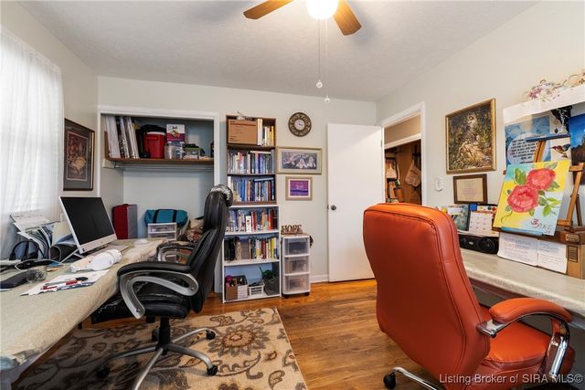 1528 E 8th Street, Jeffersonville, IN 47130