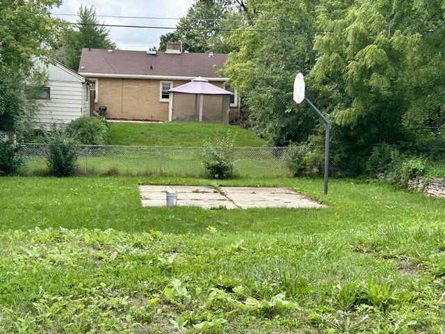 5037 N 74th STREET, Milwaukee, WI 53218