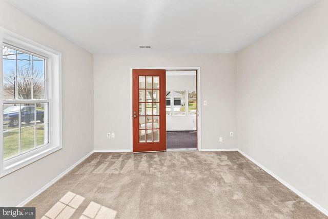 12 CANDLELIGHT CIR, Columbus, NJ 08022