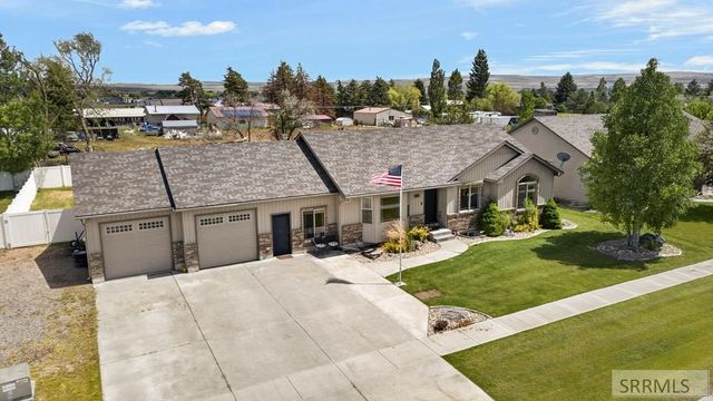 2890 N Sunlight Drive, Idaho Falls, ID 83401