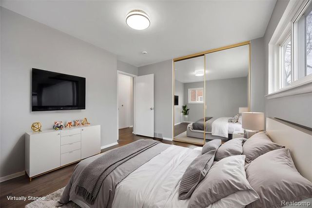 19647 Osmus Street, Livonia, MI 48152