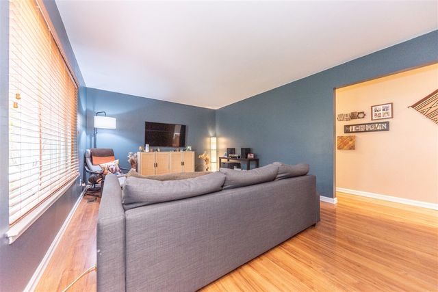 14220 Knolson Street, Livonia, MI 48154