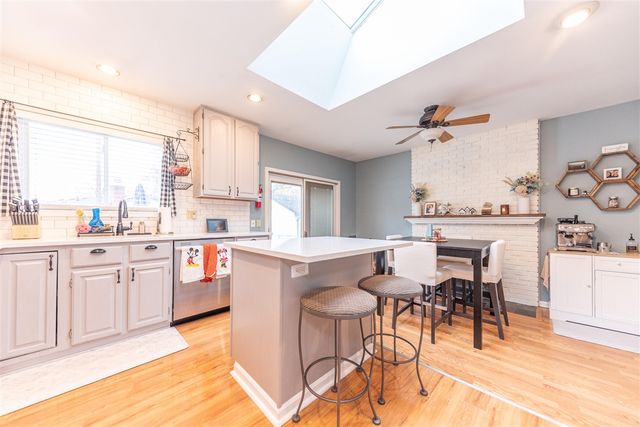 14220 Knolson Street, Livonia, MI 48154