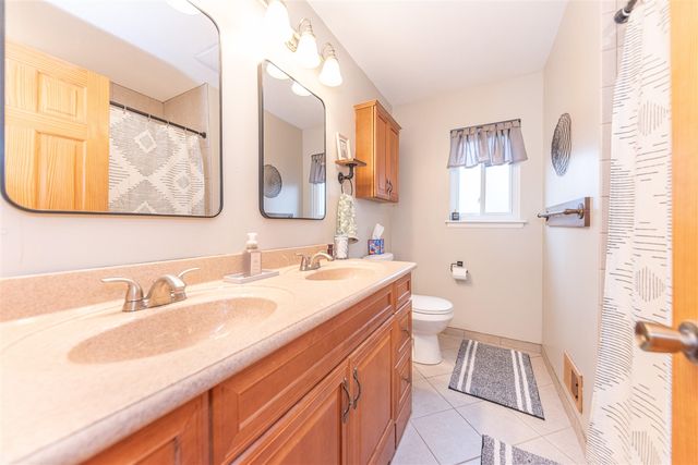 14220 Knolson Street, Livonia, MI 48154