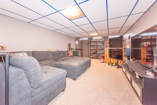 14220 Knolson Street, Livonia, MI 48154