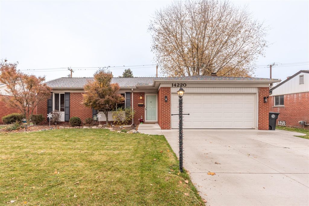 14220 Knolson Street, Livonia, MI 48154