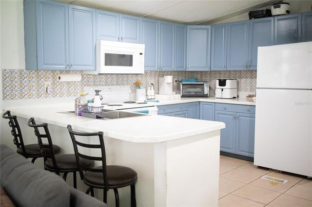 860 N 6TH STREET, Orlando, FL 32820