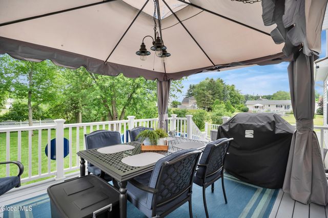 16 Tamara Court, East Greenbush, NY 12061