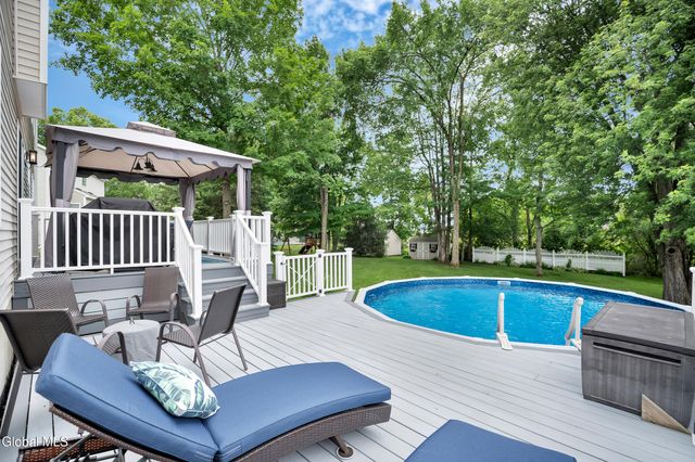 16 Tamara Court, East Greenbush, NY 12061