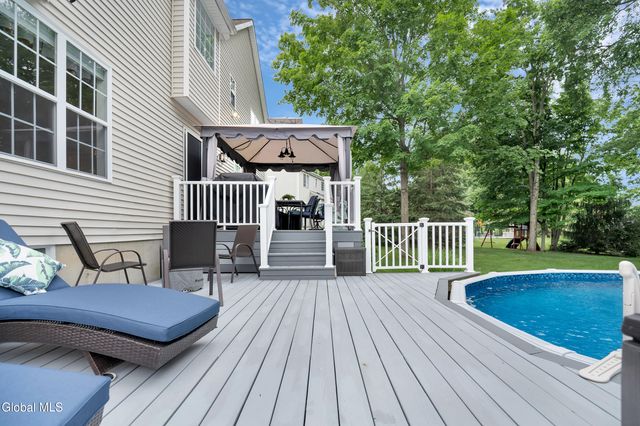 16 Tamara Court, East Greenbush, NY 12061