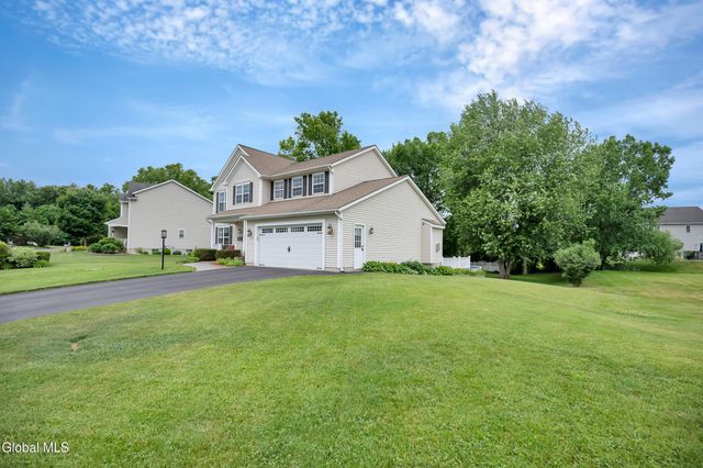 16 Tamara Court, East Greenbush, NY 12061