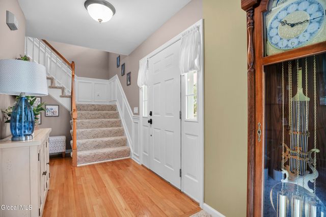 16 Tamara Court, East Greenbush, NY 12061