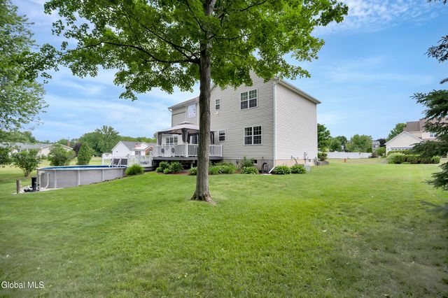 16 Tamara Court, East Greenbush, NY 12061