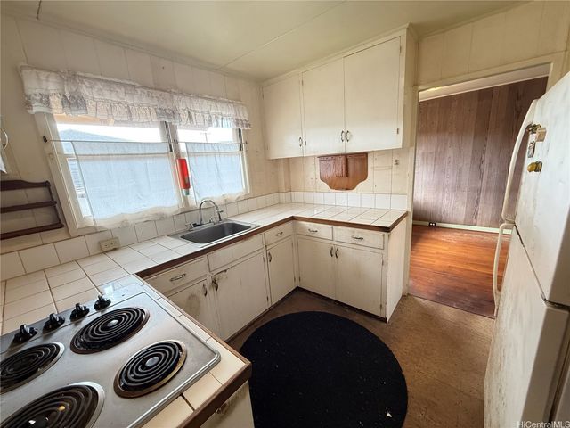 110 Plum Street, Wahiawa, HI 96786