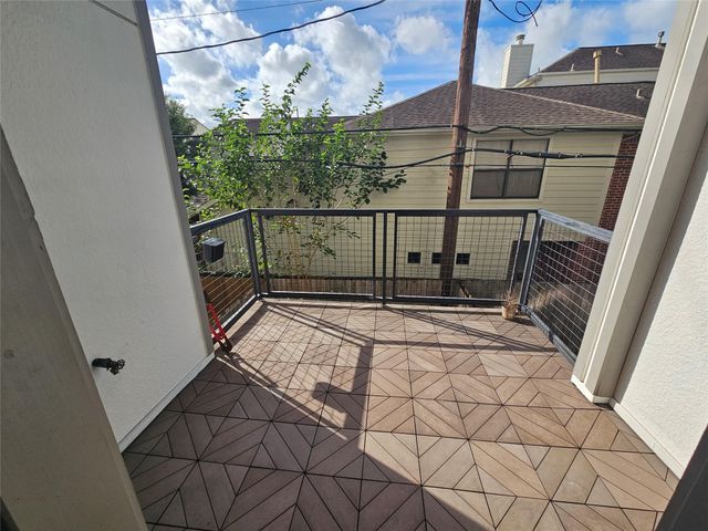 9633 Riddlewood Lane, Houston, TX 77025