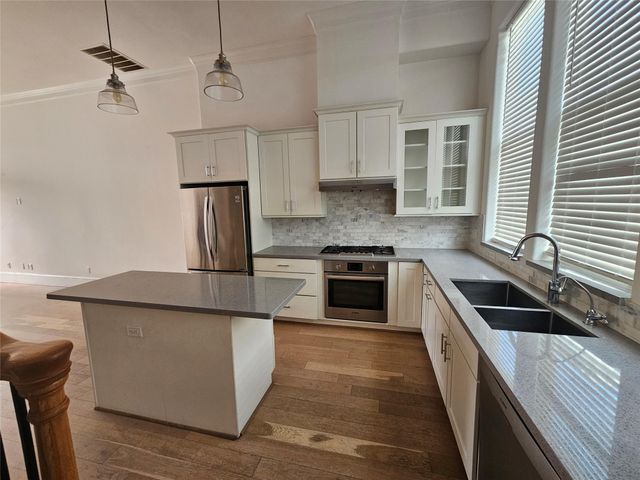 9633 Riddlewood Lane, Houston, TX 77025