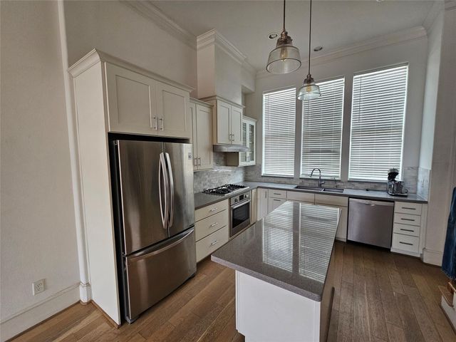 9633 Riddlewood Lane, Houston, TX 77025