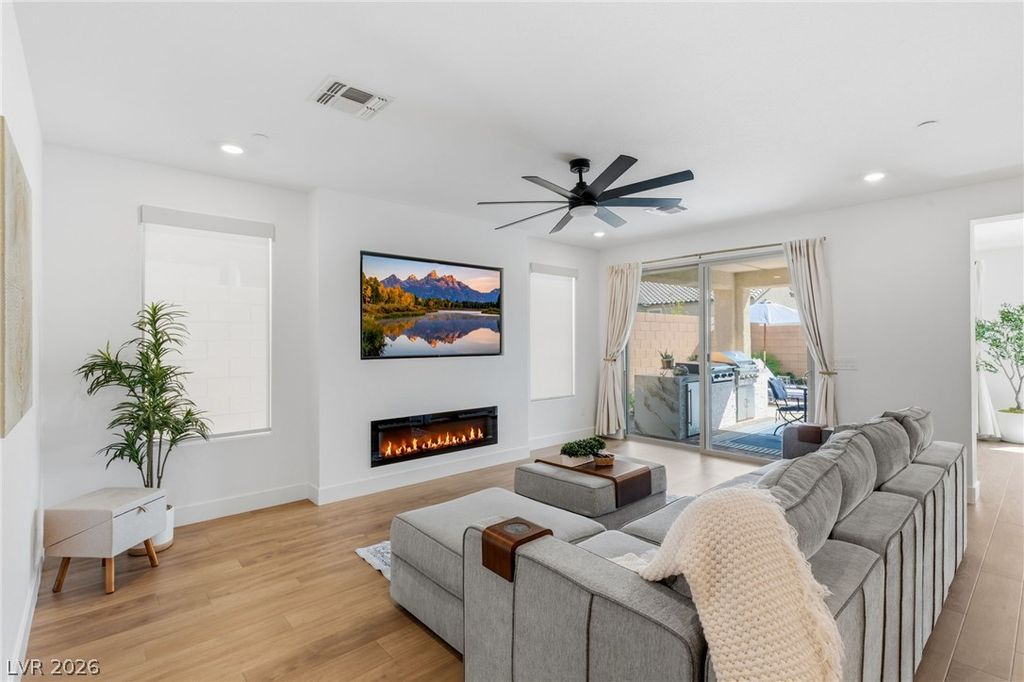 6490 Sandero Springs Street, Las Vegas, NV 89166 — photo 4