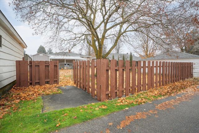 1503 W Glass Ave, Spokane, WA 99205