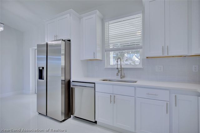 159 Bougainvillea Street NE, Lake Placid, FL 33852