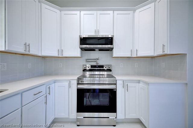 159 Bougainvillea Street NE, Lake Placid, FL 33852