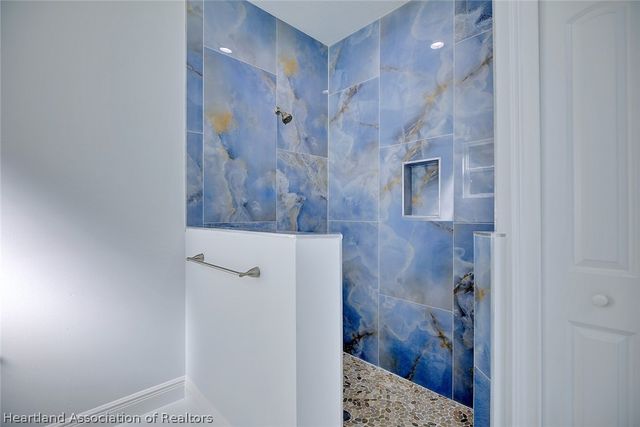 159 Bougainvillea Street NE, Lake Placid, FL 33852