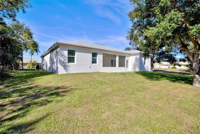 159 Bougainvillea Street NE, Lake Placid, FL 33852