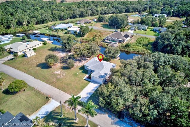 159 Bougainvillea Street NE, Lake Placid, FL 33852