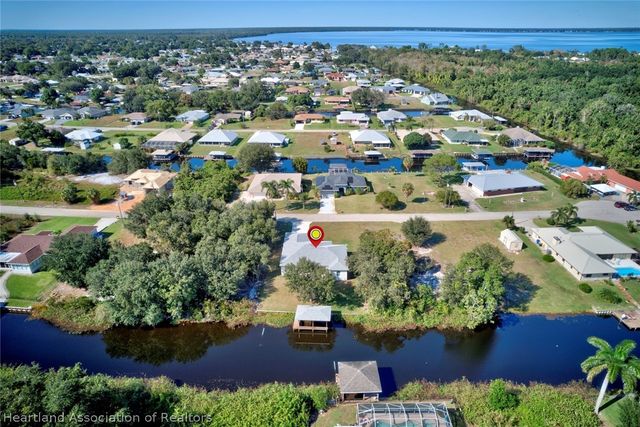 159 Bougainvillea Street NE, Lake Placid, FL 33852