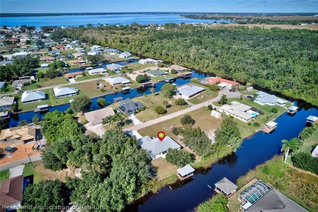 159 Bougainvillea Street NE, Lake Placid, FL 33852