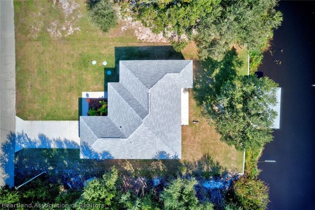159 Bougainvillea Street NE, Lake Placid, FL 33852