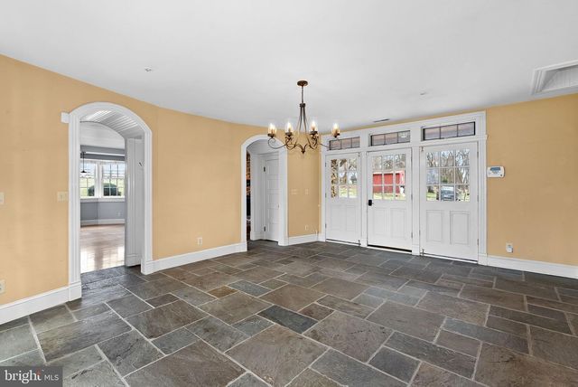 15625 BRITENBUSH CT, Waterford, VA 20197