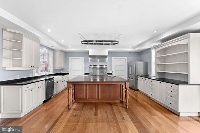 15625 BRITENBUSH CT, Waterford, VA 20197